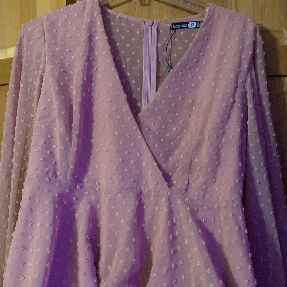 Boohoo dress brand new never worn . UK 16 US 12 . Beautiful little dress